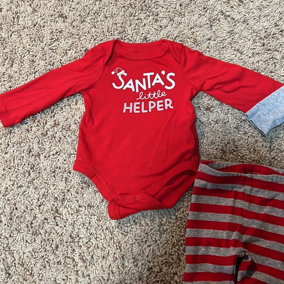 BNWOT 3-piece super soft “Santa’s Little Helper” Xmas Holiday bundle for newborn - Picture 2 of 3
